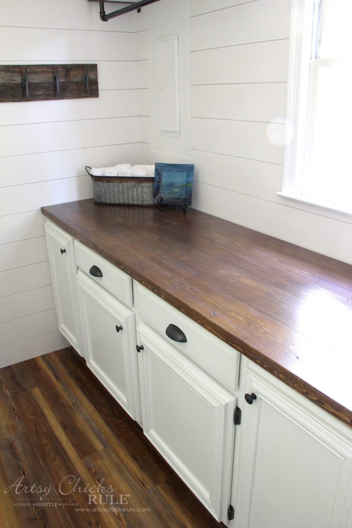 How to Build a Floating Mudroom Bench…The Easy Way